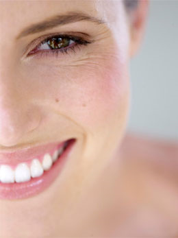 Diş Bakımı ve Diş Beyazlatma Yöntemleri