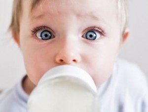 6 aylık bebeğe keçi sütü verilir mi?