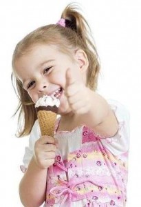 Dondurma yemek boğaz ağrıtır mı?